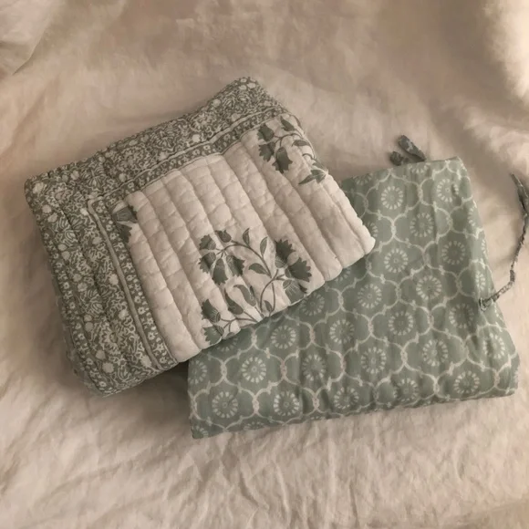 Ballard Designs pair of Ava block print standard pillow shams quilted tie back - Picture 2 of 5